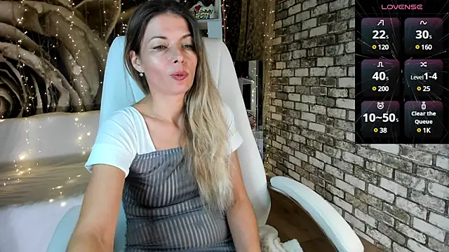 Snapshot of Eva_Melow chatting on January 15, 10:35 pm Eva Melow online show from January 15, 10:35 pm