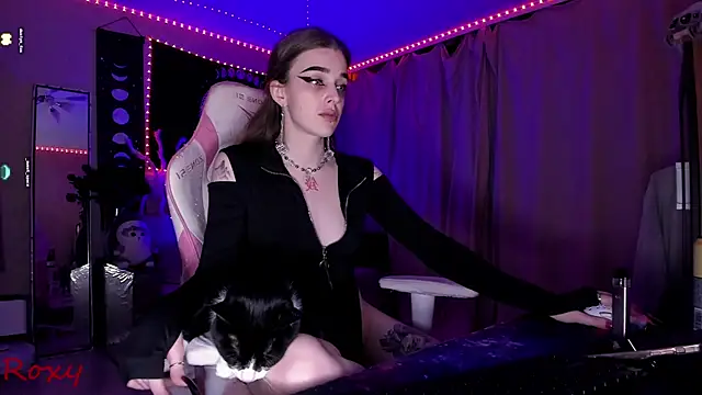 Snapshot of wet_dream_ chatting on December 18, 7:42 pm wet dream online show from December 18, 7:42 pm