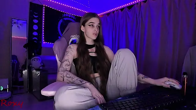 Snapshot of wet_dream_ chatting on January 15, 12:04 am wet dream online show from January 15, 12:04 am