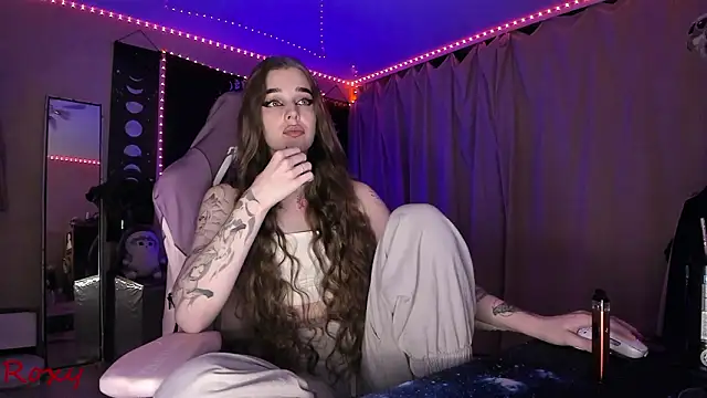 Snapshot of wet_dream_ chatting on February 16, 6:37 pm wet dream online show from February 16, 6:37 pm