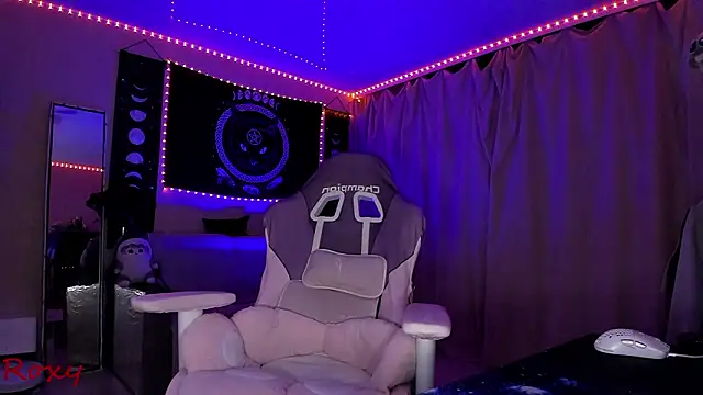 Snapshot of wet_dream_ chatting on March 8, 4:11 pm wet dream online show from March 8, 4:11 pm