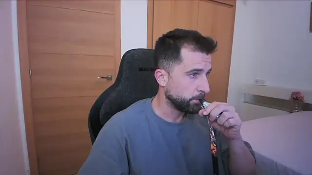 alex877x online show from October 19, 5:46 pm