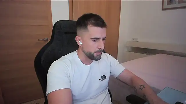 alex877x online show from October 24, 4:03 pm