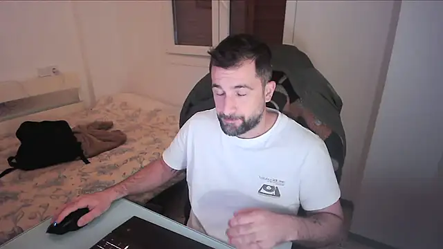 alex877x online show from April 30, 9:37 am