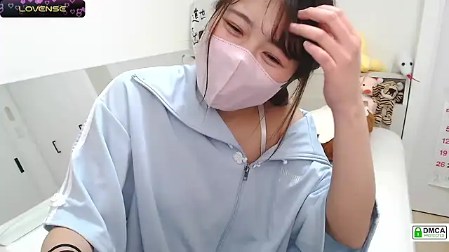 Snapshot of SUZU_ chatting on January 18, 4:15 am SUZU online show from January 18, 4:15 am
