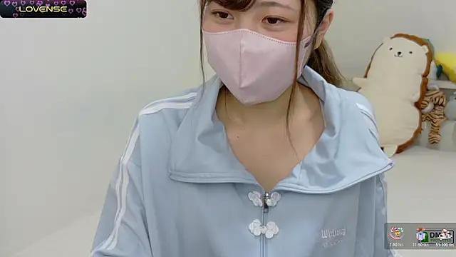 Snapshot of SUZU_ chatting on March 4, 1:38 pm SUZU online show from March 4, 1:38 pm