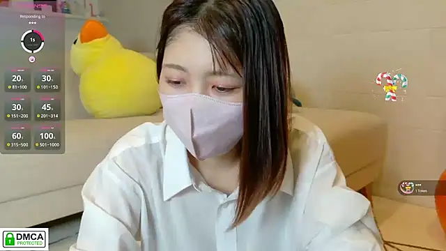 Snapshot of SUZU_ chatting on October 5, 12:25 pm SUZU online show from October 5, 12:25 pm