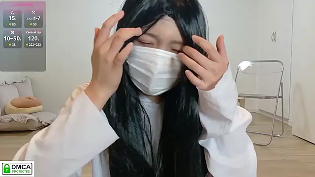 Snapshot of SUZU_ chatting on October 19, 1:12 pm SUZU online show from October 19, 1:12 pm