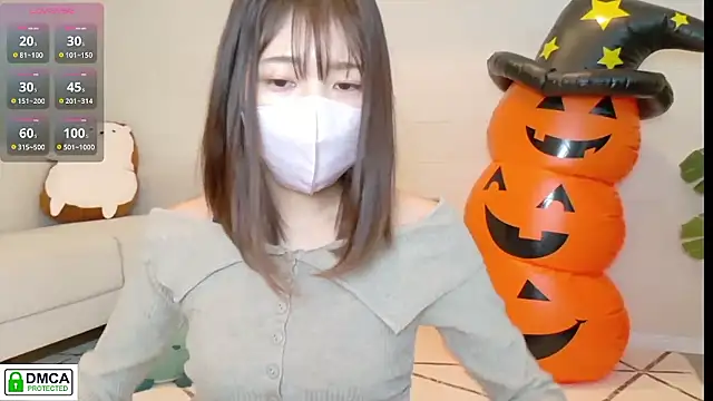 Snapshot of SUZU_ chatting on October 25, 3:03 am SUZU online show from October 25, 3:03 am