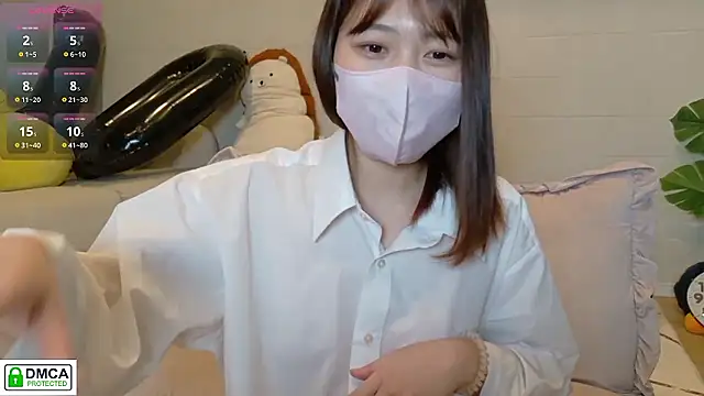 Snapshot of SUZU_ chatting on November 24, 12:16 pm SUZU online show from November 24, 12:16 pm