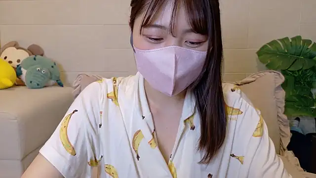 SUZU  online show from April 22, 6:09 pm