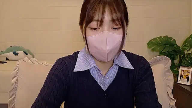 SUZU  online show from May 1, 1:05 pm