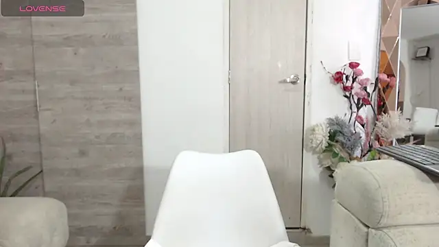 AmbarSofhia online show from June 20, 10:23 pm