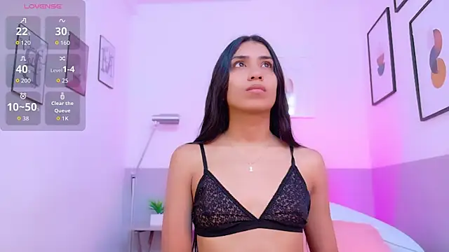 littlee emilyy  online show from December 4, 11:24 pm