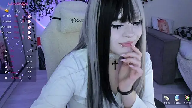 SelenaCute online show from October 28, 5:00 am