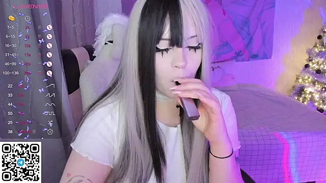 SelenaCute online show from December 14, 6:19 am