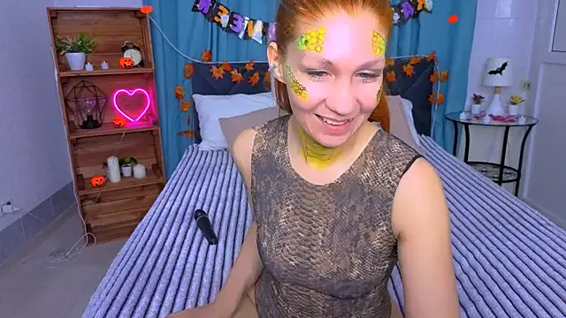 LucieHells online show from October 30, 1:29 am