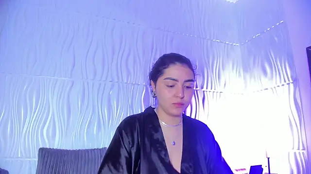 Snapshot of Abby__colins chatting on December 1, 11:32 pm Abby colins online show from December 1, 11:32 pm