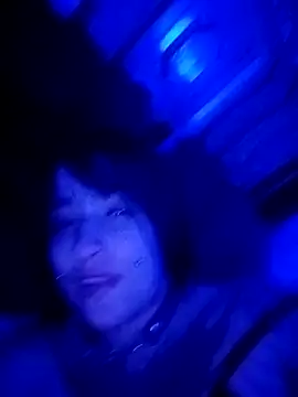 Snapshot of sarah_benjjaminn chatting on April 21, 9:37 am sarah benjjaminn online show from April 21, 9:37 am