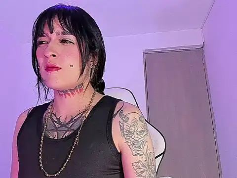 Snapshot of sarah_benjjaminn chatting on April 30, 11:38 am sarah benjjaminn online show from April 30, 11:38 am