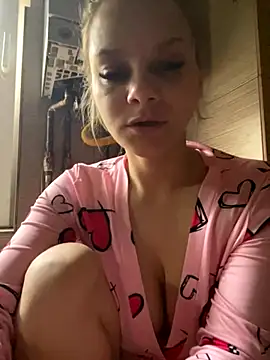 Snapshot of Tasty_Shape chatting on October 26, 6:19 am Tasty Shape online show from October 26, 6:19 am