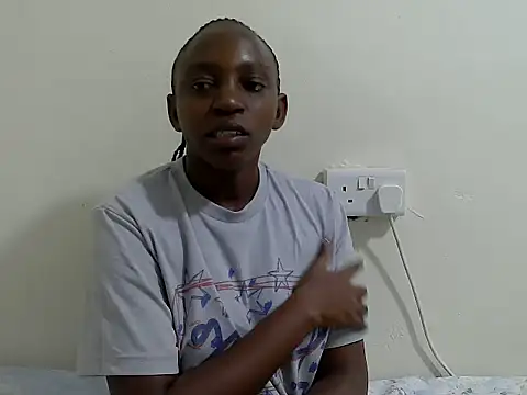 Snapshot of lizbela1 chatting on November 10, 7:02 pm lizbela1 online show from November 10, 7:02 pm