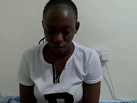 Snapshot of lizbela1 chatting on November 15, 1:25 am lizbela1 online show from November 15, 1:25 am