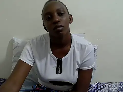 lizbela1 online show from May 6, 10:15 pm