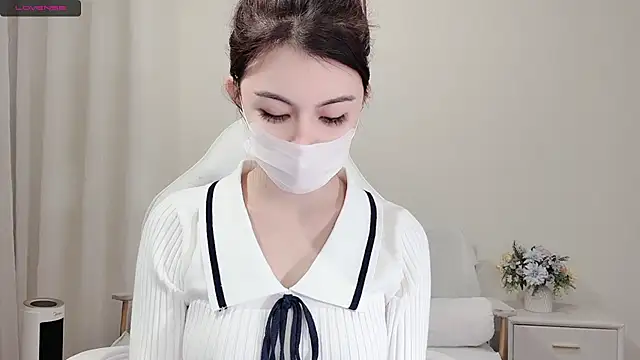 lvy-w online show from February 1, 1:09 pm