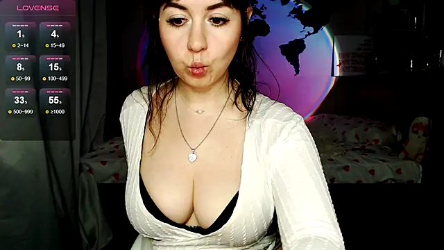 Snapshot of missgenevaonceagain_ chatting on October 15, 2:55 am missgenevaonceagain online show from October 15, 2:55 am