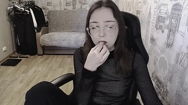 Snapshot of AmeliaKamishiro chatting on January 21, 12:07 pm AmeliaKamishiro online show from January 21, 12:07 pm