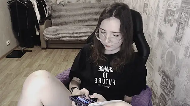 Snapshot of AmeliaKamishiro chatting on February 11, 11:01 pm AmeliaKamishiro online show from February 11, 11:01 pm