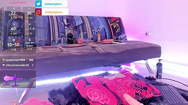 Kimberlykors online show from September 17, 11:01 am