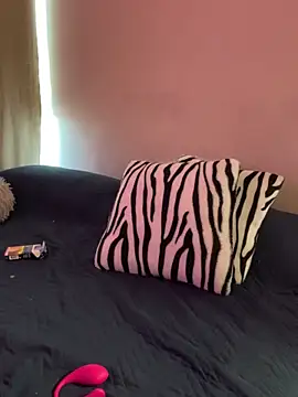 Snapshot of Felicia_smok3 chatting on January 8, 10:48 pm Felicia smok3 online show from January 8, 10:48 pm