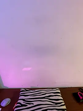 Snapshot of Felicia_smok3 chatting on October 26, 3:23 am Felicia smok3 online show from October 26, 3:23 am