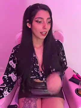 Snapshot of Felicia_smok3 chatting on July 10, 4:50 am Felicia smok3 online show from July 10, 4:50 am