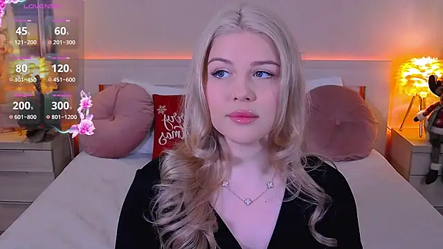 Alexis Powell online show from December 22, 8:47 pm