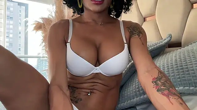 Snapshot of HOT_LADY_777 chatting on July 28, 11:17 am HOT LADY 777 online show from July 28, 11:17 am