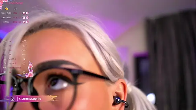 Serene Sophiex online show from February 24, 2:51 am