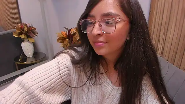 Snapshot of Eva_Macalliter chatting on December 18, 9:36 am Eva Macalliter online show from December 18, 9:36 am