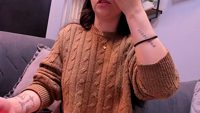 Snapshot of Eva_Macalliter chatting on November 8, 3:18 am Eva Macalliter online show from November 8, 3:18 am