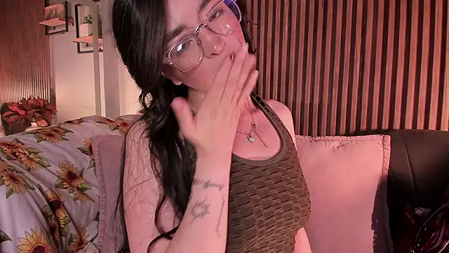 Snapshot of Eva_Macalliter chatting on June 14, 3:08 am Eva Macalliter online show from June 14, 3:08 am