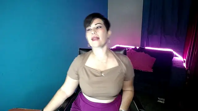 Sunny rayz  online show from June 20, 10:18 am