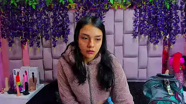 Snapshot of Bich_Anal_ chatting on January 7, 12:52 pm Bich Anal online show from January 7, 12:52 pm