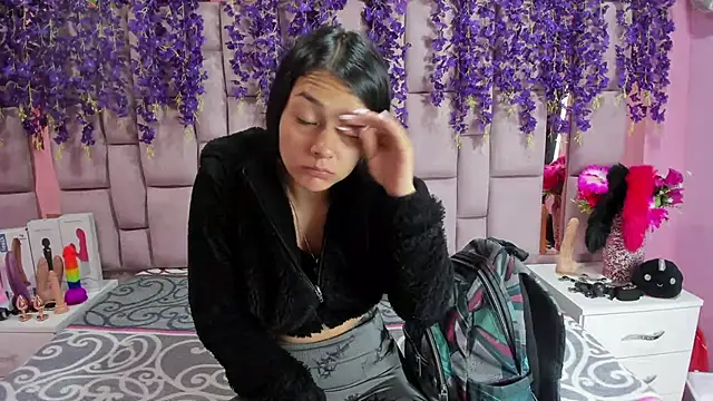 Snapshot of Bich_Anal_ chatting on January 21, 1:00 pm Bich Anal online show from January 21, 1:00 pm