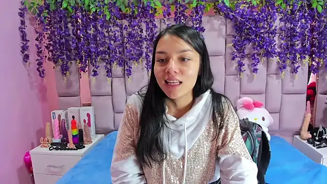 Snapshot of Bich_Anal_ chatting on February 1, 1:20 pm Bich Anal online show from February 1, 1:20 pm