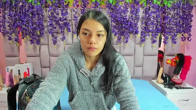 Snapshot of Bich_Anal_ chatting on February 4, 1:27 pm Bich Anal online show from February 4, 1:27 pm