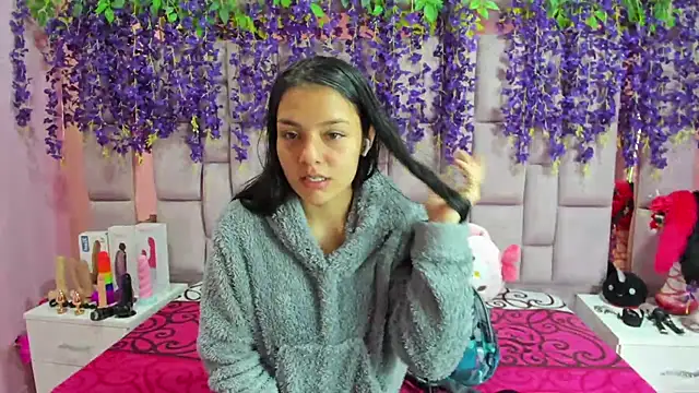 Snapshot of Bich_Anal_ chatting on February 12, 1:37 pm Bich Anal online show from February 12, 1:37 pm