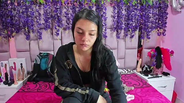 Snapshot of Bich_Anal_ chatting on February 17, 1:21 pm Bich Anal online show from February 17, 1:21 pm