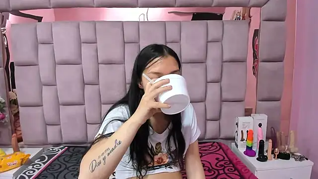 Snapshot of Bich_Anal_ chatting on September 12, 2:17 pm Bich Anal online show from September 12, 2:17 pm